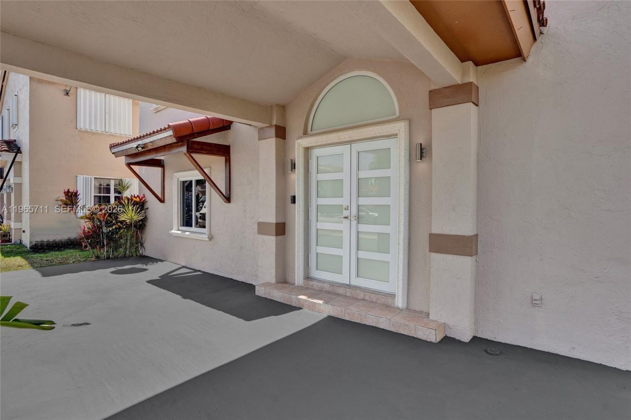 15502 SW 137th Pl, Miami, FL 33177 Photo