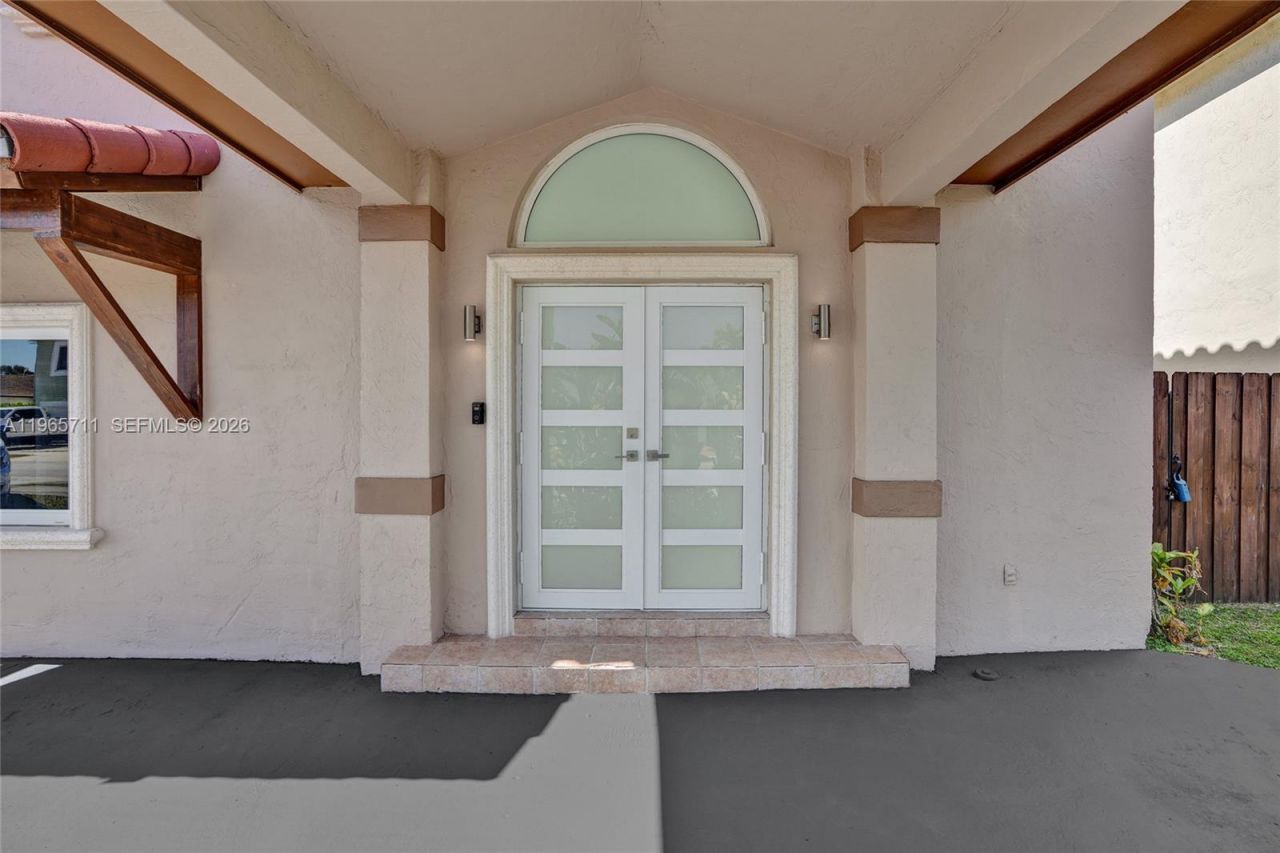 15502 SW 137th Pl, Miami, FL 33177 Photo