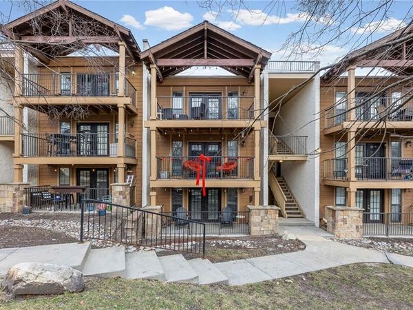 4727 Jarboe Street, Unit 55, Kansas City, MO 64112