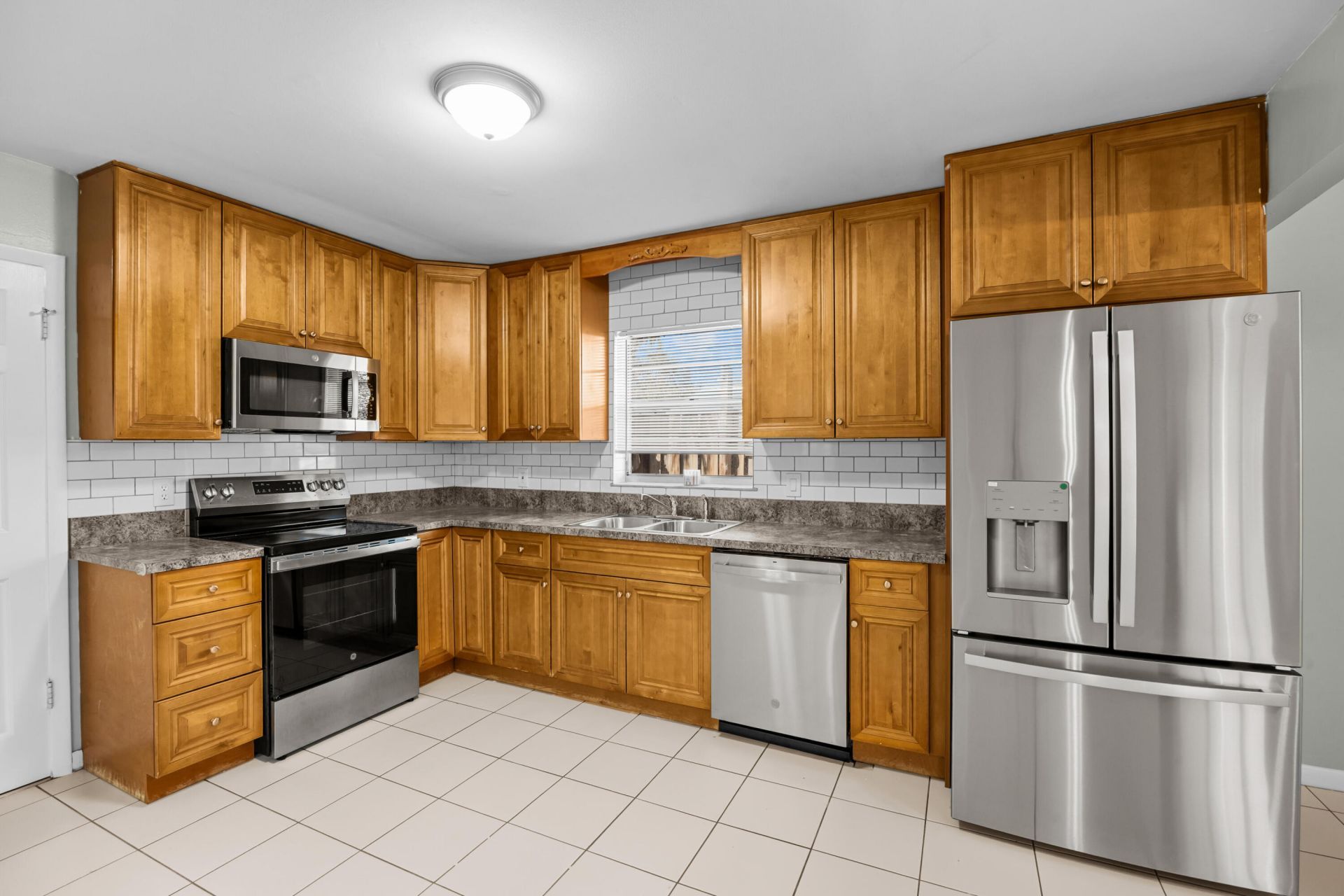 8993 SE Sandridge Avenue, Hobe Sound, FL 33455 Photo