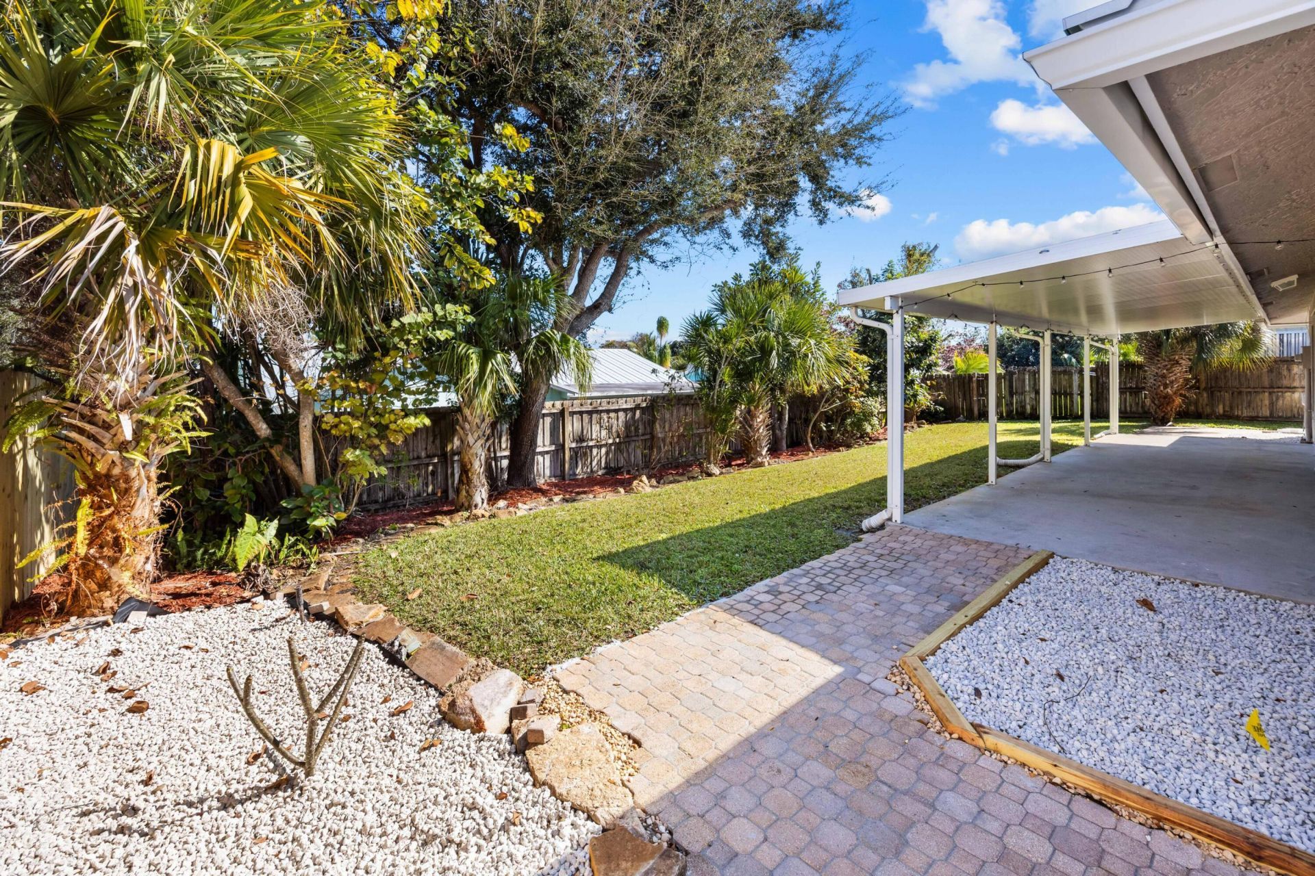 8993 SE Sandridge Avenue, Hobe Sound, FL 33455 Photo