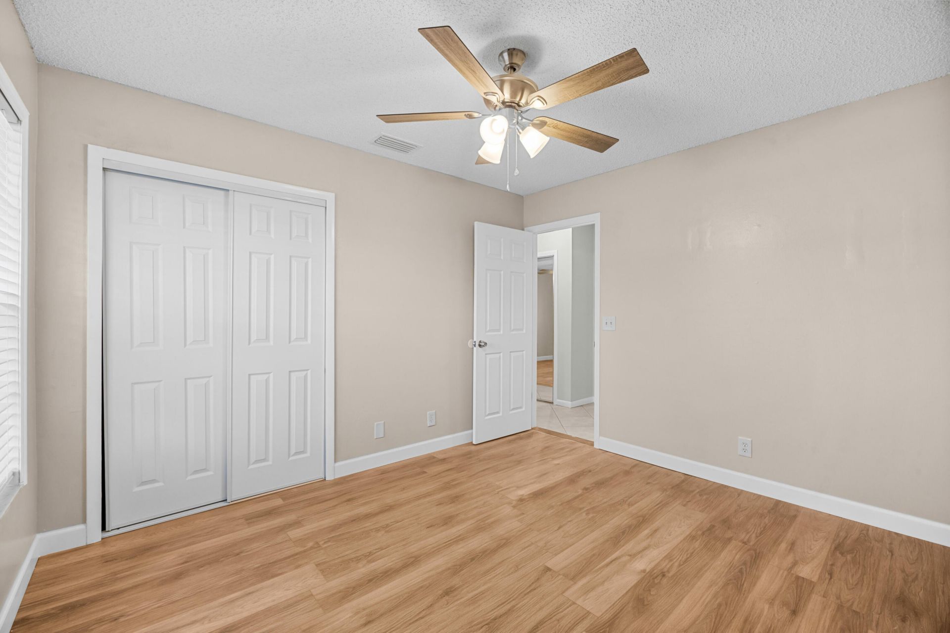 8993 SE Sandridge Avenue, Hobe Sound, FL 33455 Photo