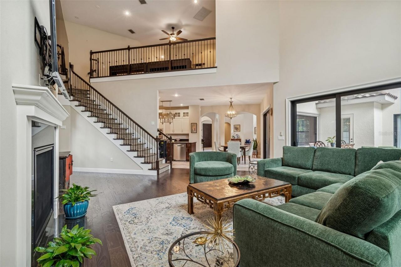 2906 W Hawthorne Road, Tampa, FL 33611 Photo