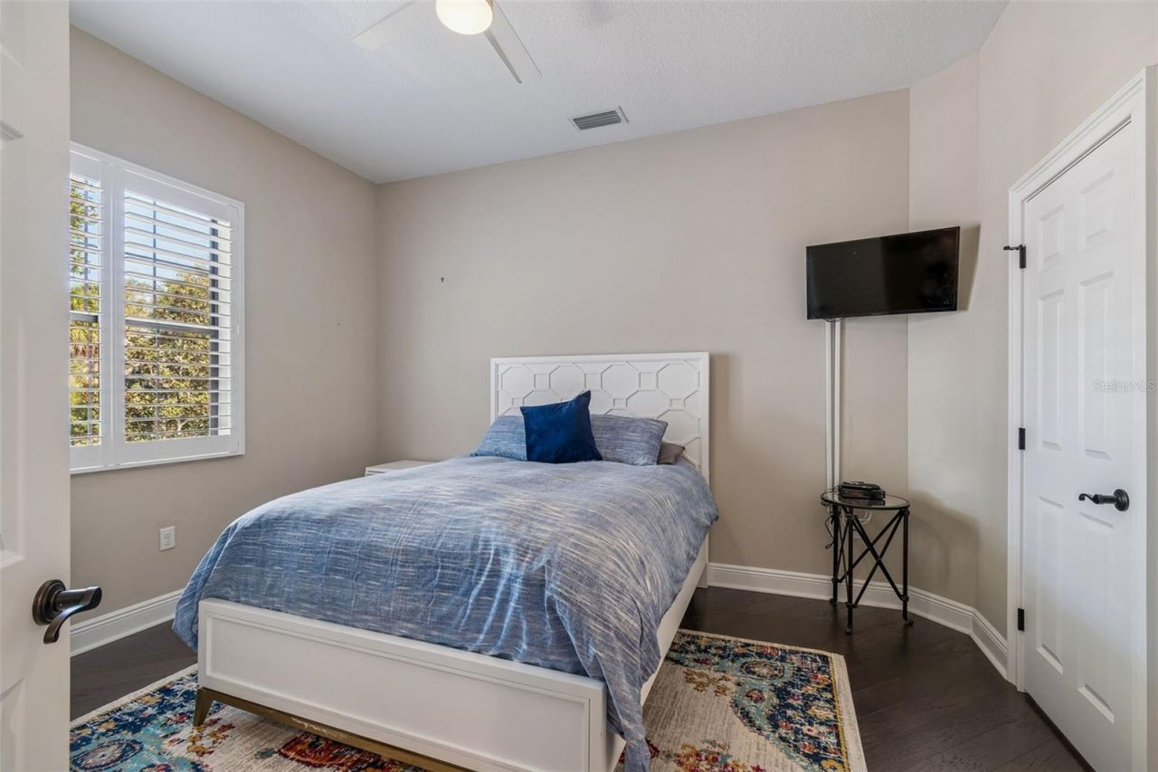 2906 W Hawthorne Road, Tampa, FL 33611 Photo