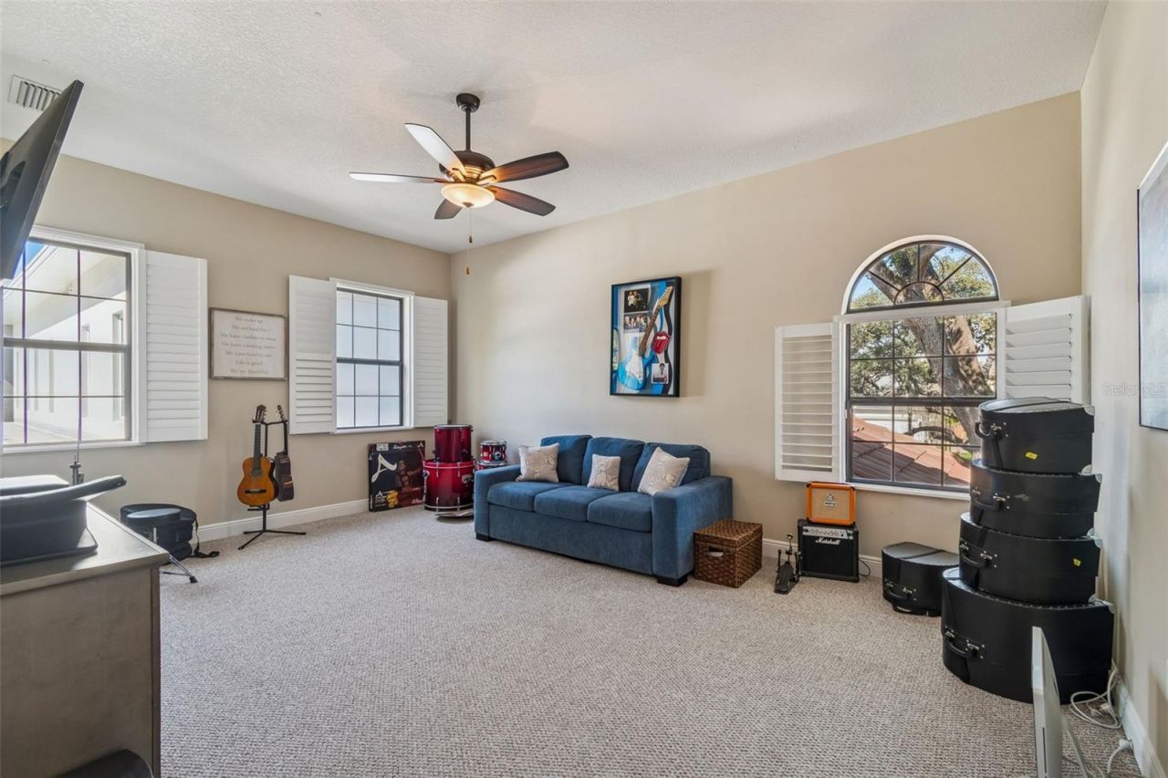 2906 W Hawthorne Road, Tampa, FL 33611 Photo