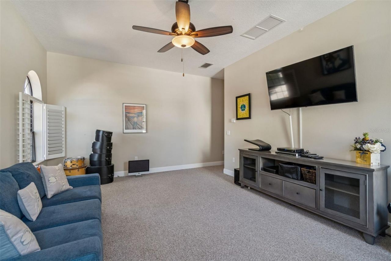 2906 W Hawthorne Road, Tampa, FL 33611 Photo