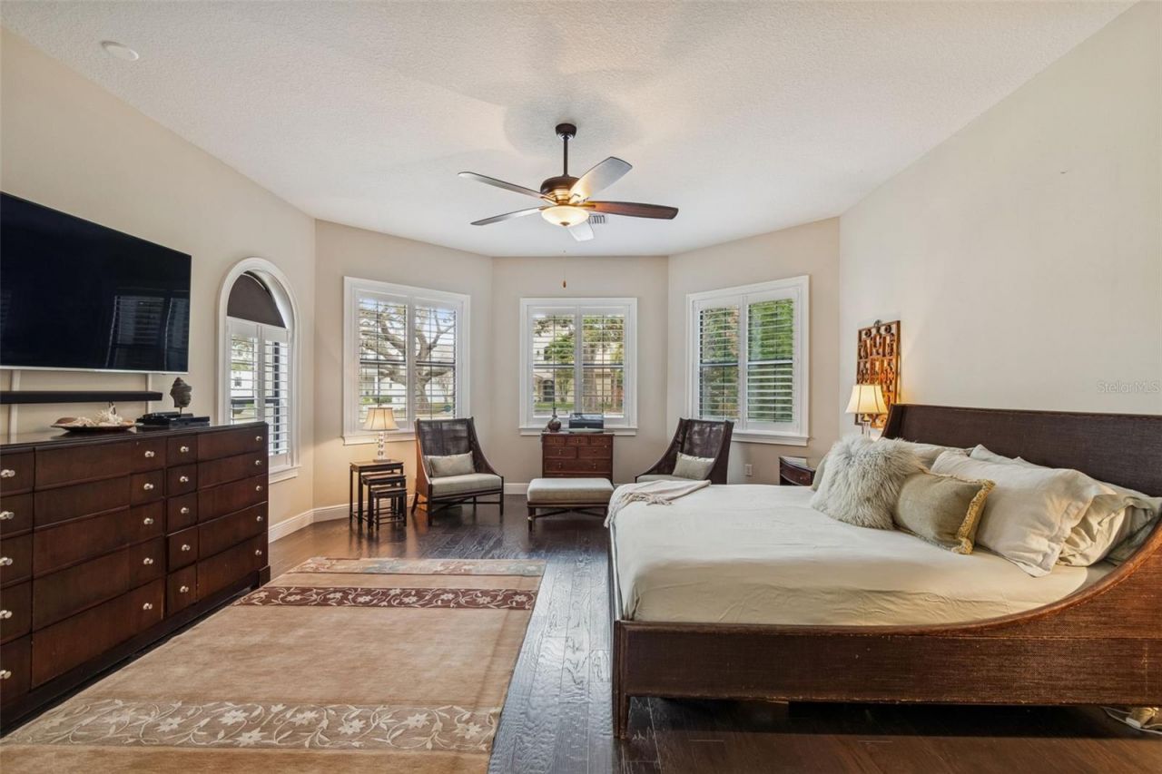 2906 W Hawthorne Road, Tampa, FL 33611 Photo