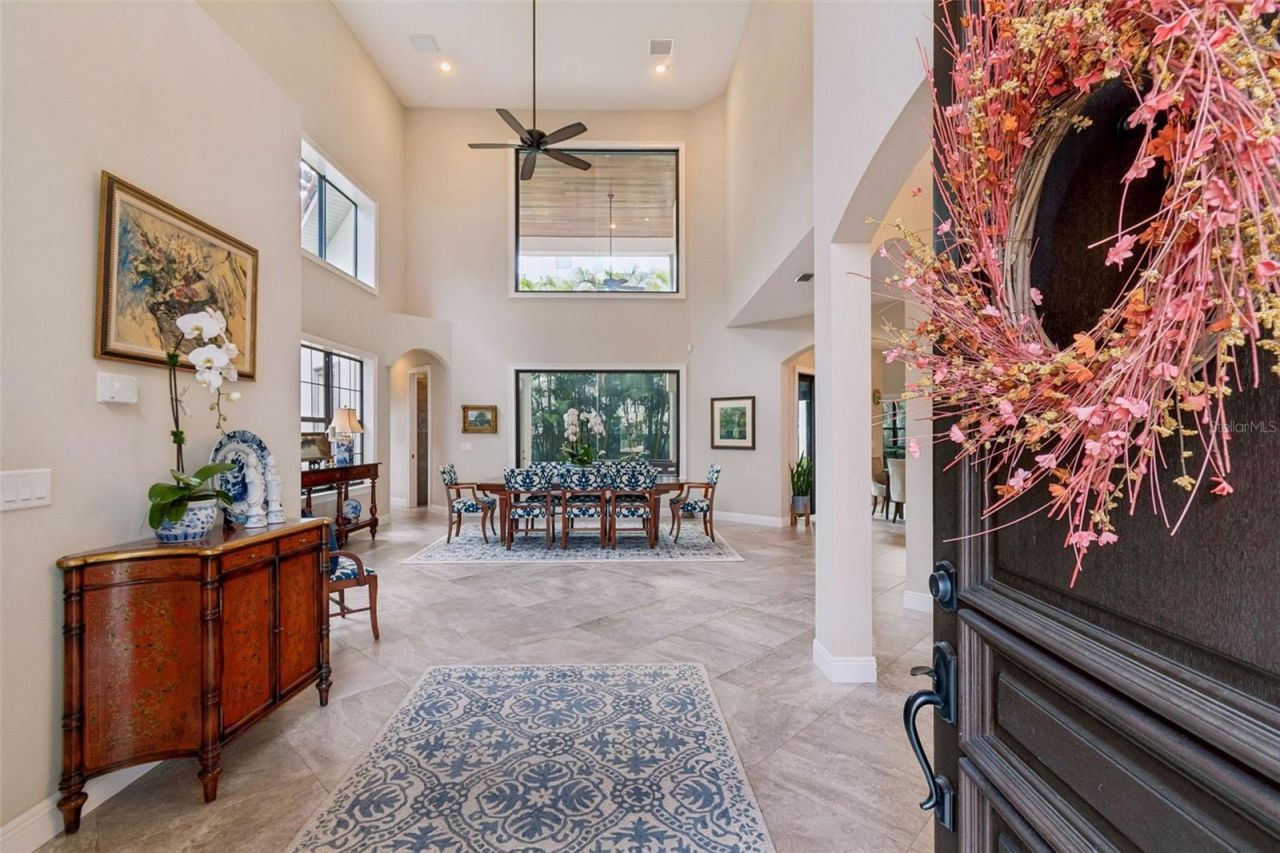 2906 W Hawthorne Road, Tampa, FL 33611 Photo