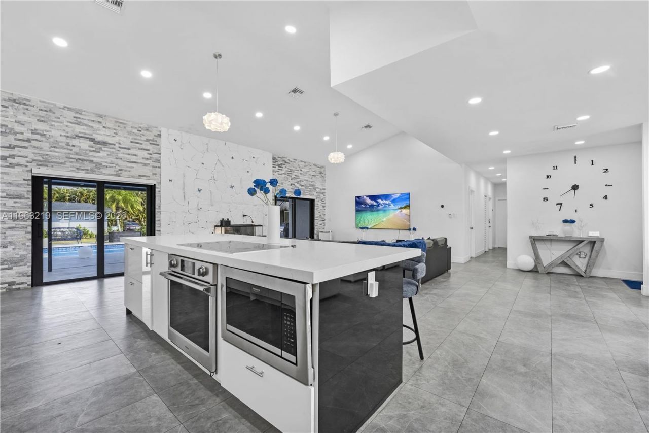 14651 SW 16th St, Davie, FL 33325 Photo