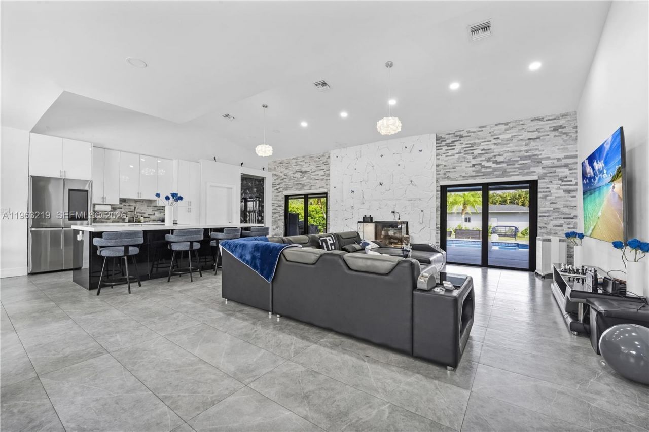 14651 SW 16th St, Davie, FL 33325 Photo