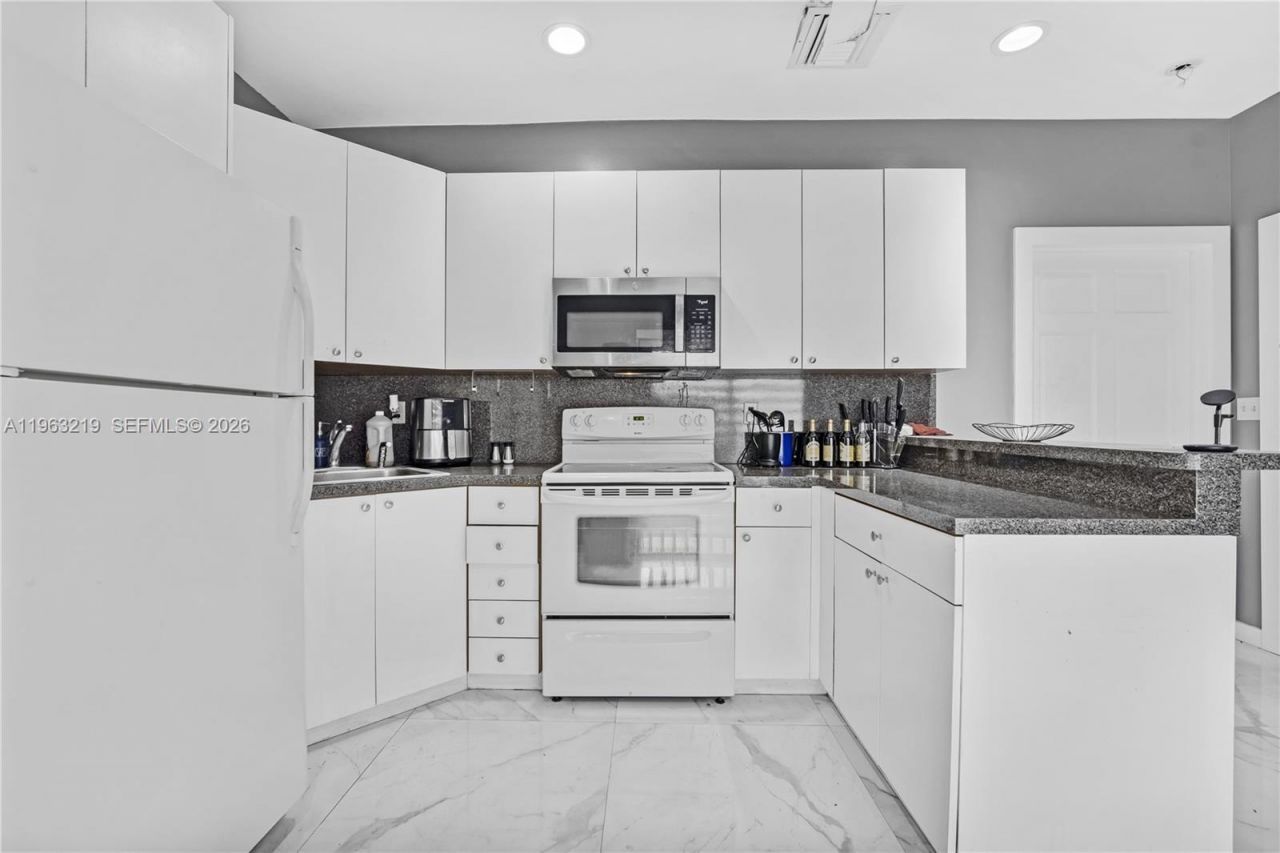 14651 SW 16th St, Davie, FL 33325 Photo