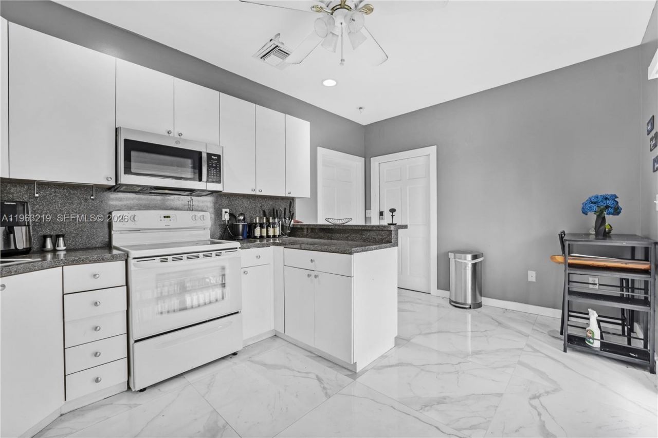 14651 SW 16th St, Davie, FL 33325 Photo