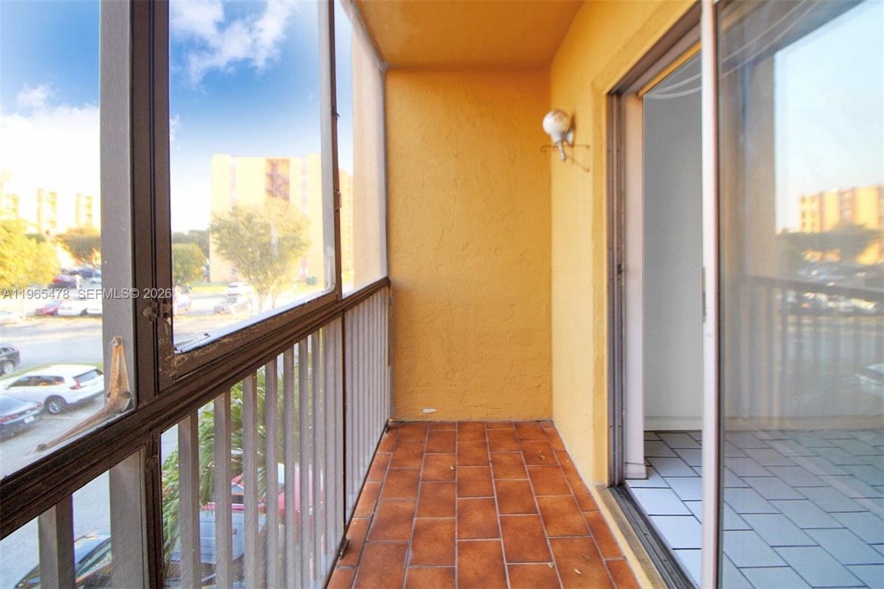 4805 NW 7th St, Unit 302-15, Miami, FL 33126 Photo