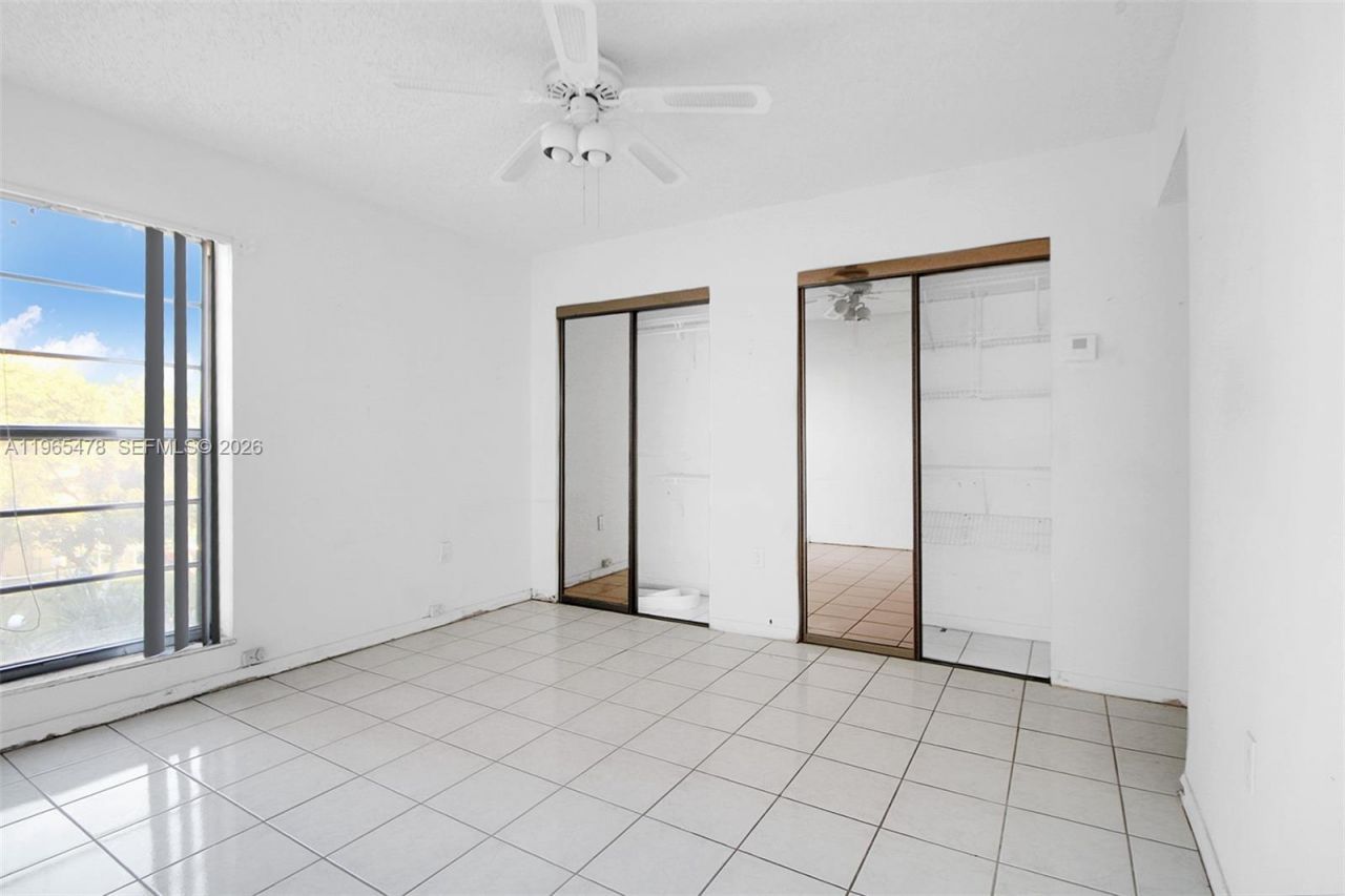 4805 NW 7th St, Unit 302-15, Miami, FL 33126 Photo