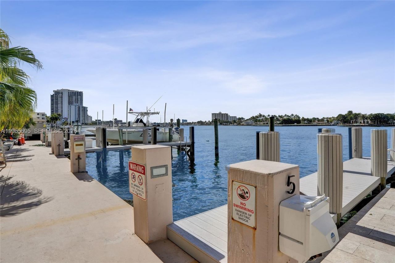 301 N Birch Rd, Unit 8N, Fort Lauderdale, FL 33304 Photo