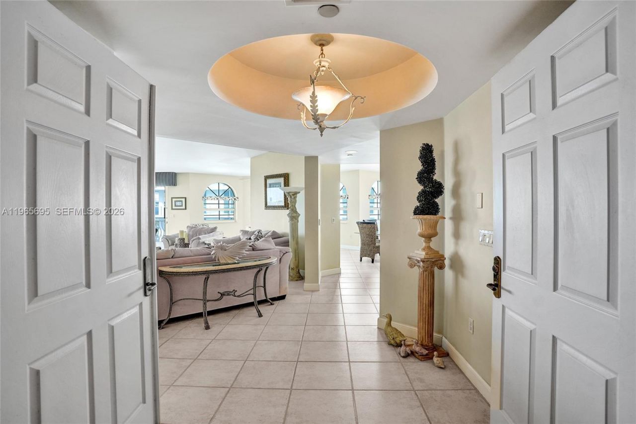 301 N Birch Rd, Unit 8N, Fort Lauderdale, FL 33304 Photo