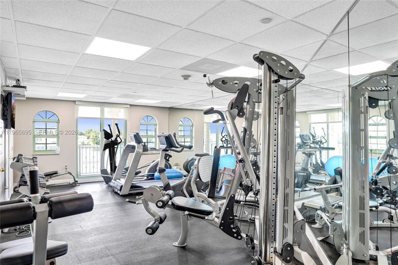 301 N Birch Rd, Unit 8N, Fort Lauderdale, FL 33304 Photo