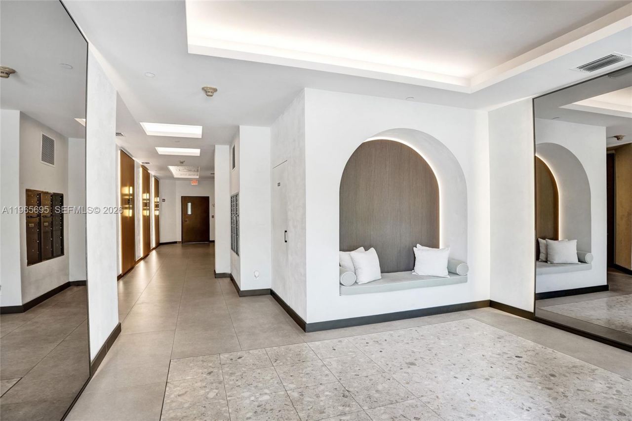 301 N Birch Rd, Unit 8N, Fort Lauderdale, FL 33304 Photo