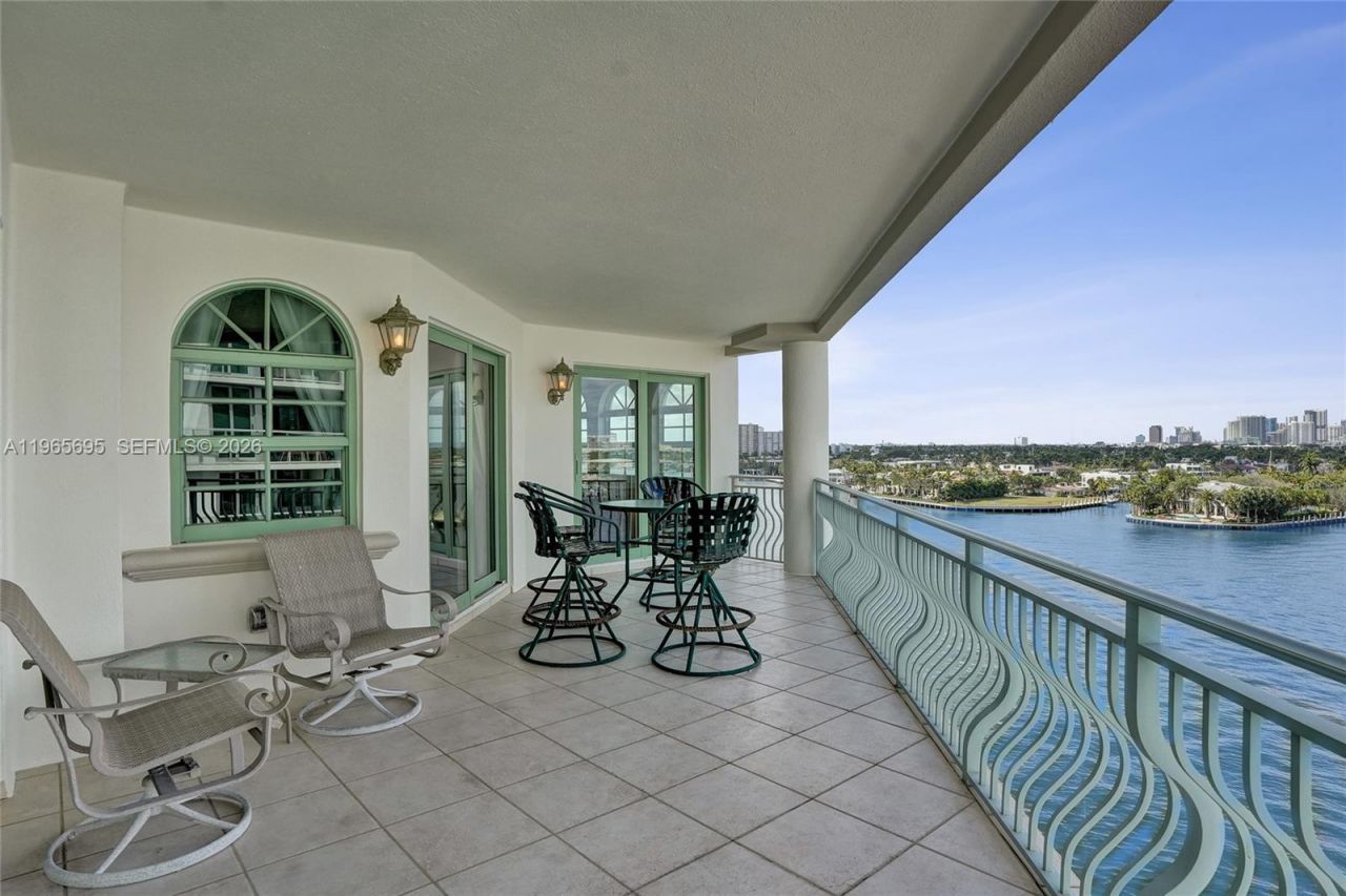 301 N Birch Rd, Unit 8N, Fort Lauderdale, FL 33304 Photo