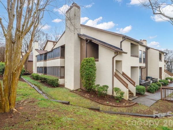 7331 Winery Lane, Charlotte, NC 28227