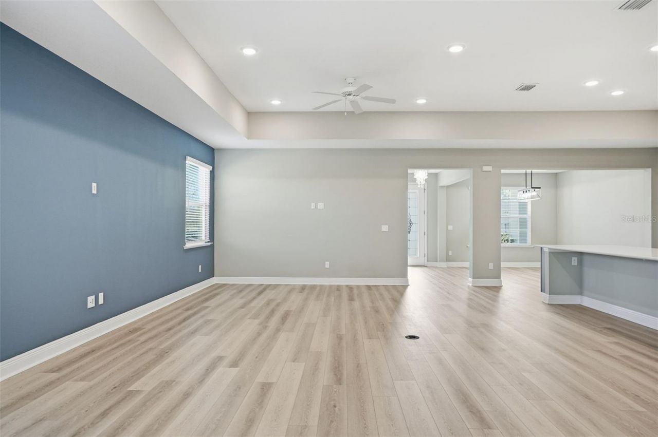 9667 Pantera Loop, Weeki Wachee, FL 34613 Photo