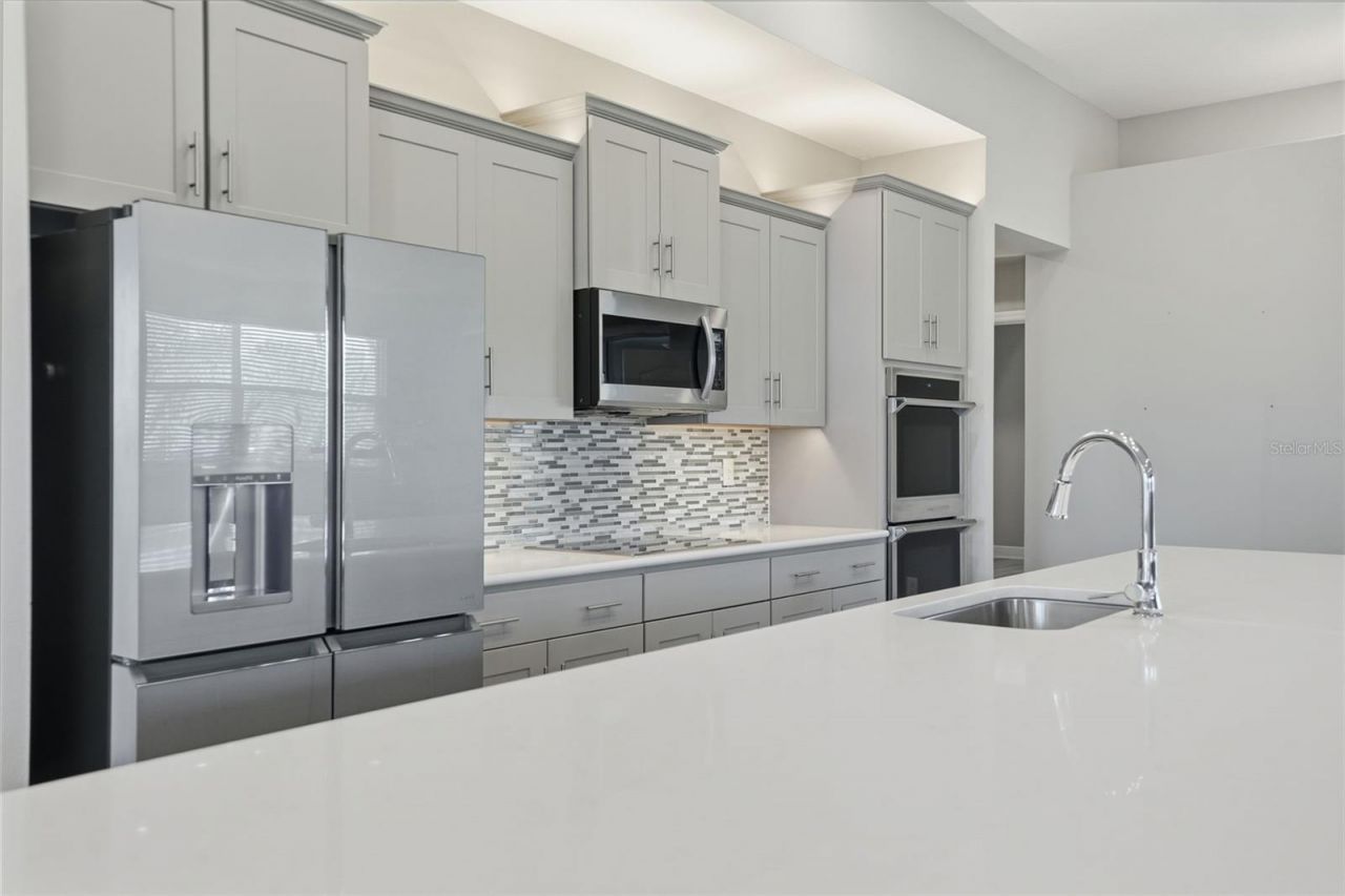 9667 Pantera Loop, Weeki Wachee, FL 34613 Photo