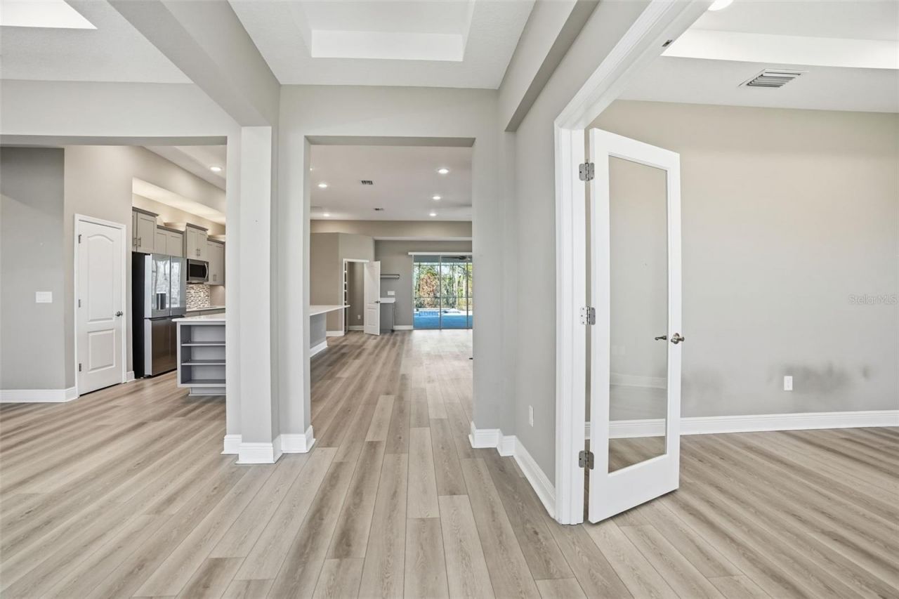 9667 Pantera Loop, Weeki Wachee, FL 34613 Photo