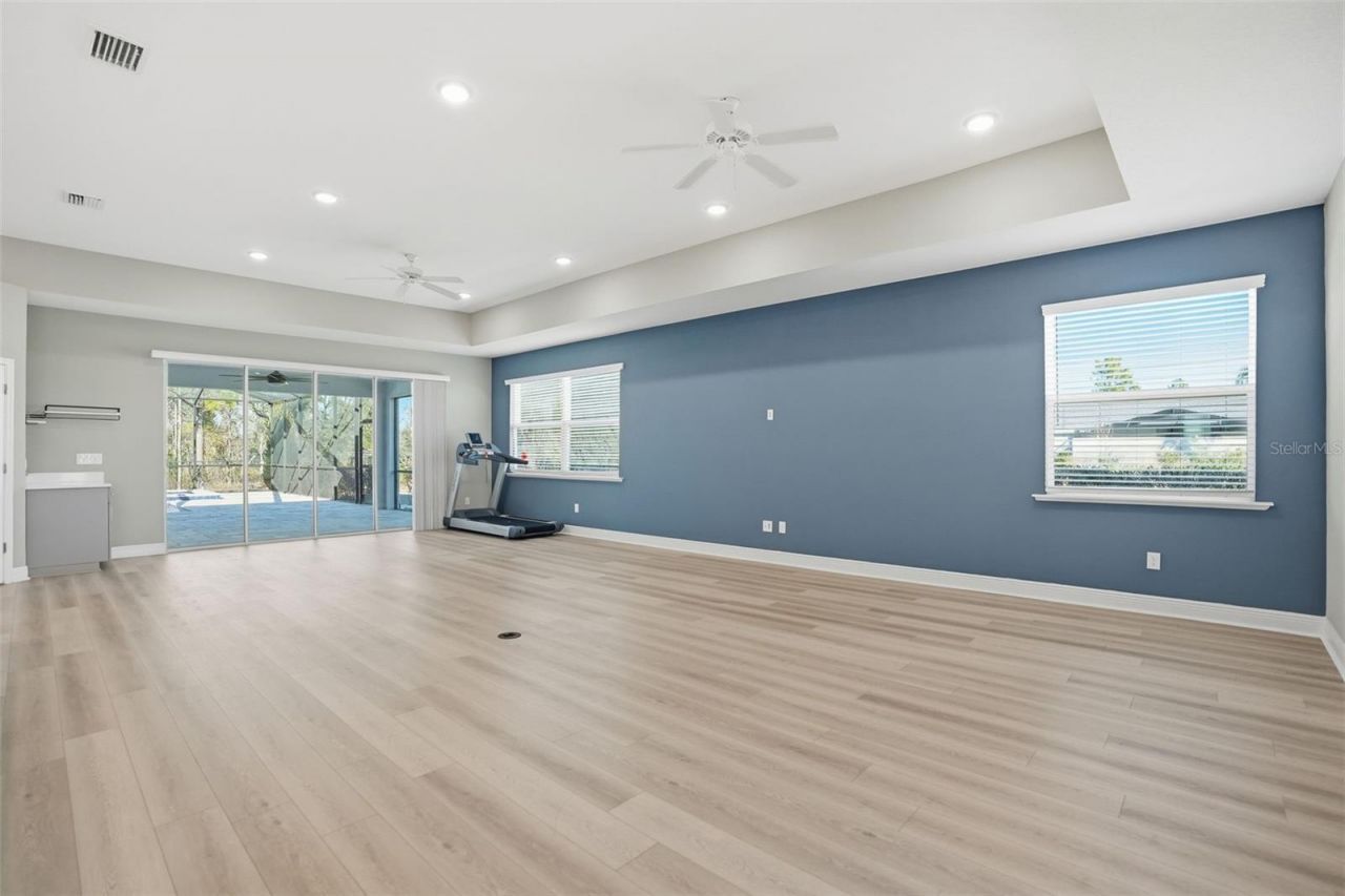 9667 Pantera Loop, Weeki Wachee, FL 34613 Photo