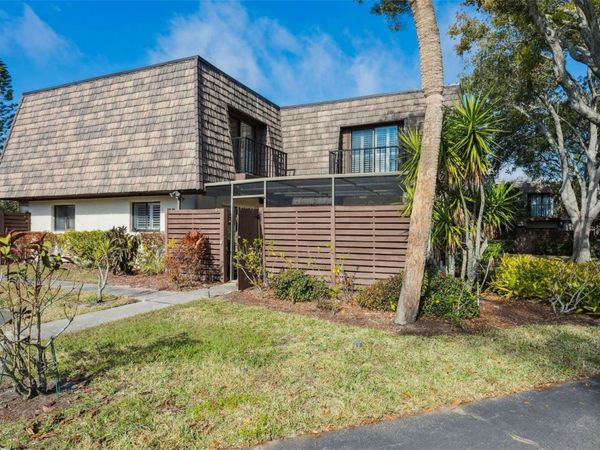 15338 E POND WOODS DRIVE, Unit 15338, TAMPA, FL 33618