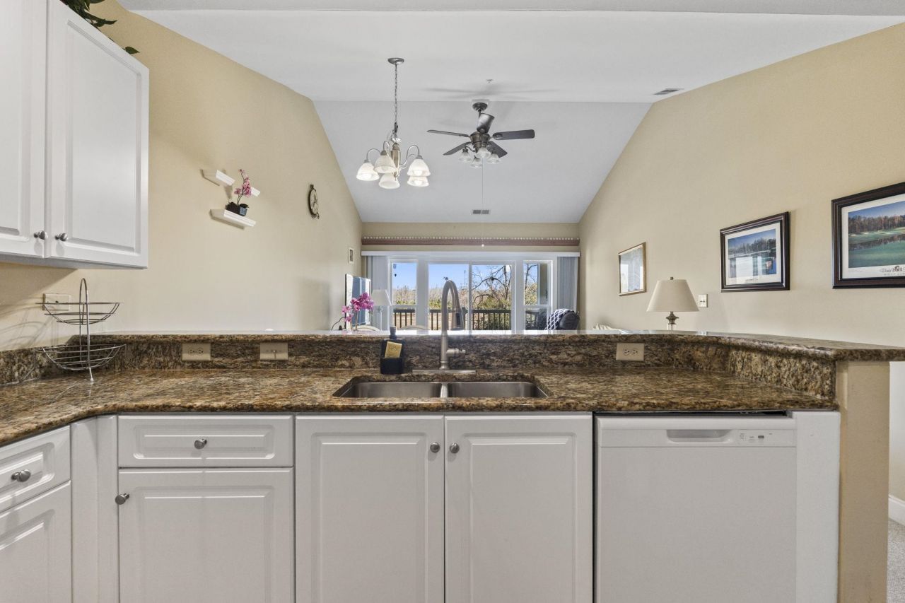 1033 World Tour Blvd. Photo 12