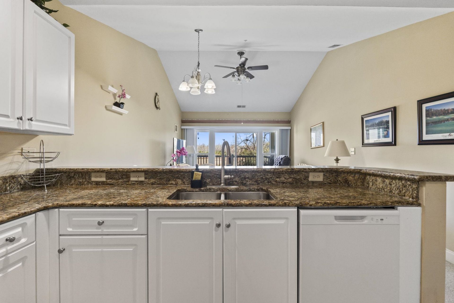 1033 World Tour Blvd. Photo 18
