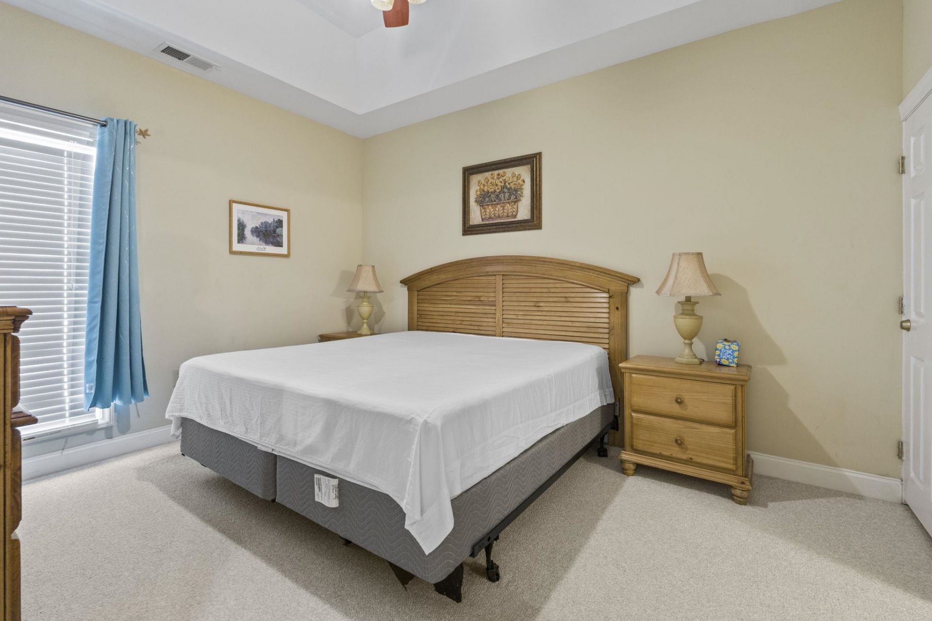 1033 World Tour Blvd. Photo 22