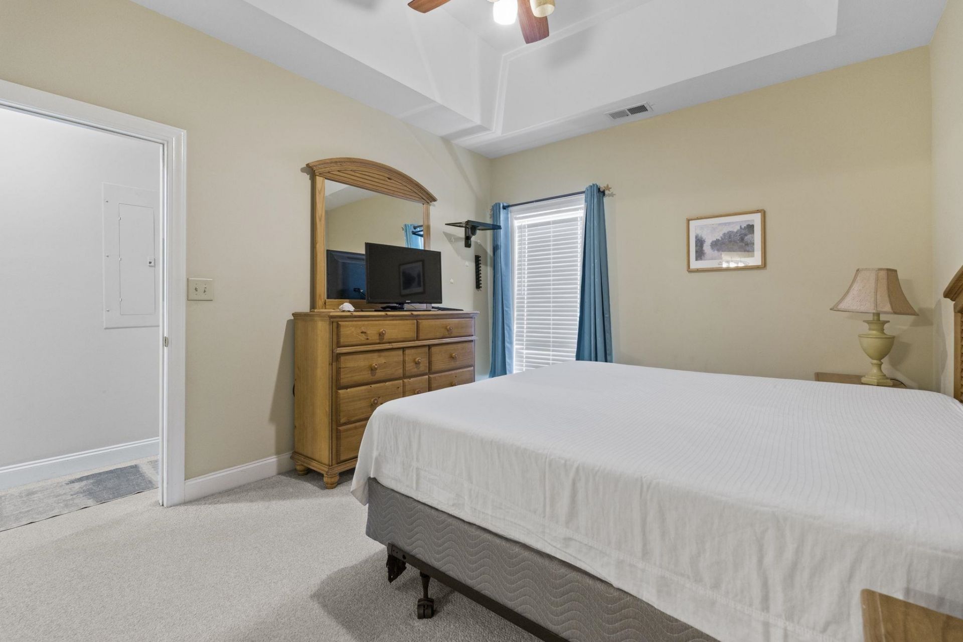 1033 World Tour Blvd. Photo 23