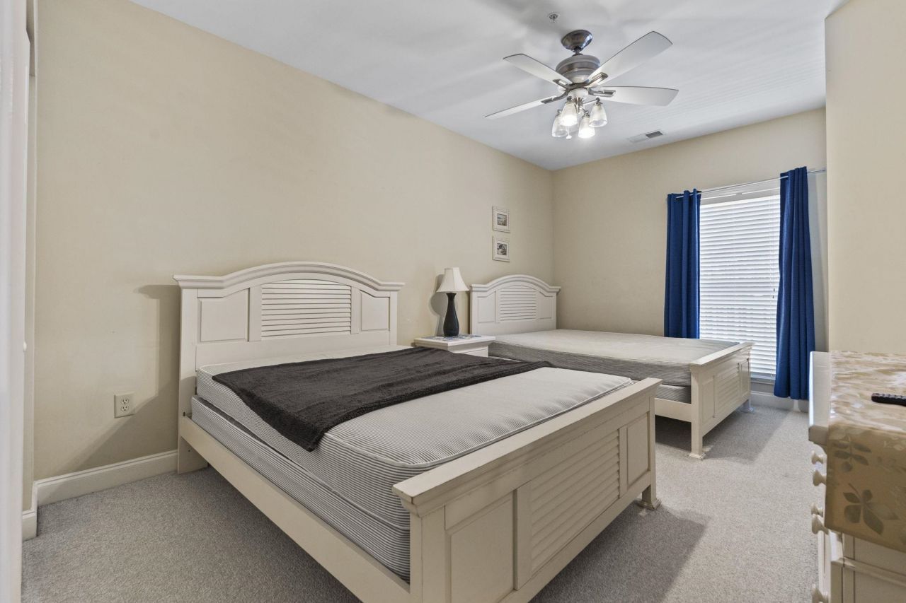 1033 World Tour Blvd. Photo 29