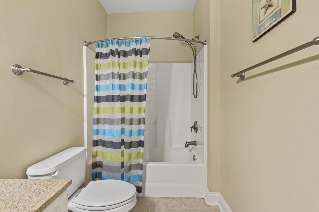 1033 World Tour Blvd. Photo 32