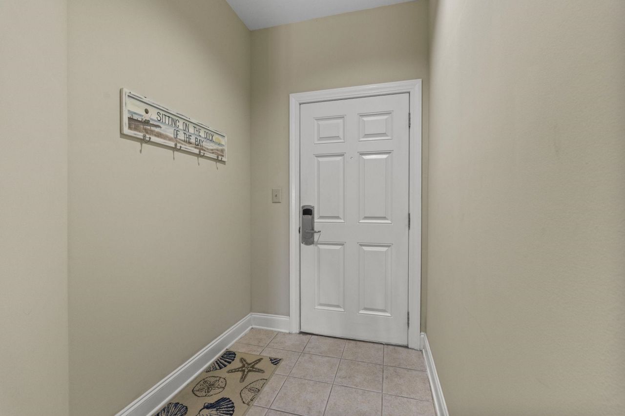 1033 World Tour Blvd. Photo 7