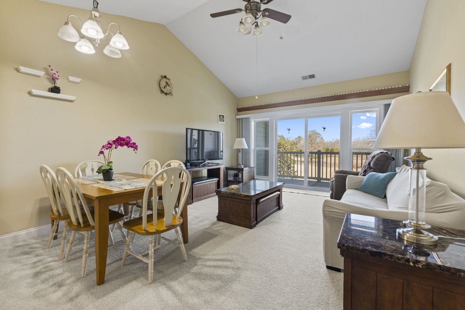 1033 World Tour Blvd. Photo 7