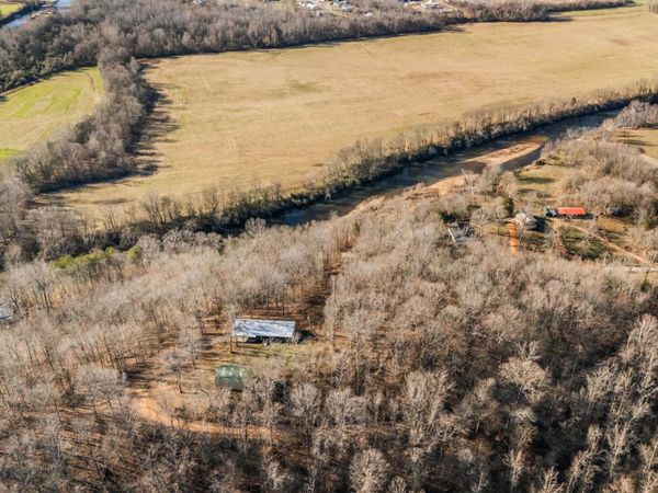 309 River Bluff Rd, Linden, TN 37096