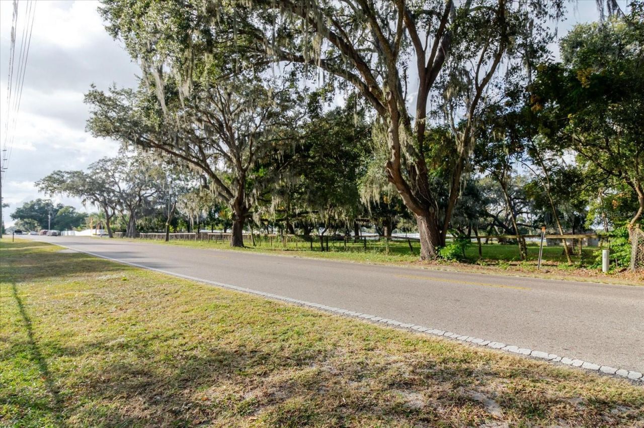 37435 Chancey Road, Zephyrhills, FL 33541 Photo