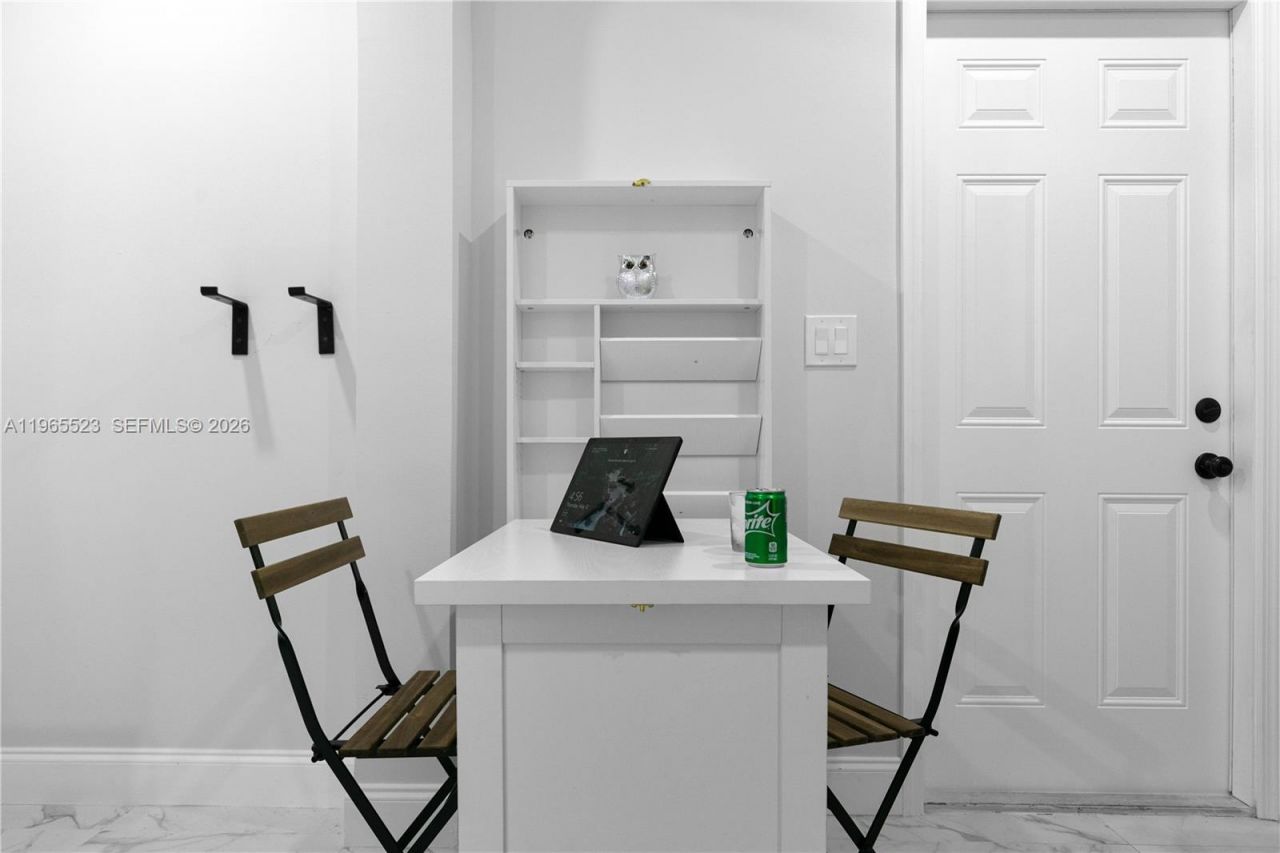 2376 NW 2nd St, Miami, FL 33125 Photo