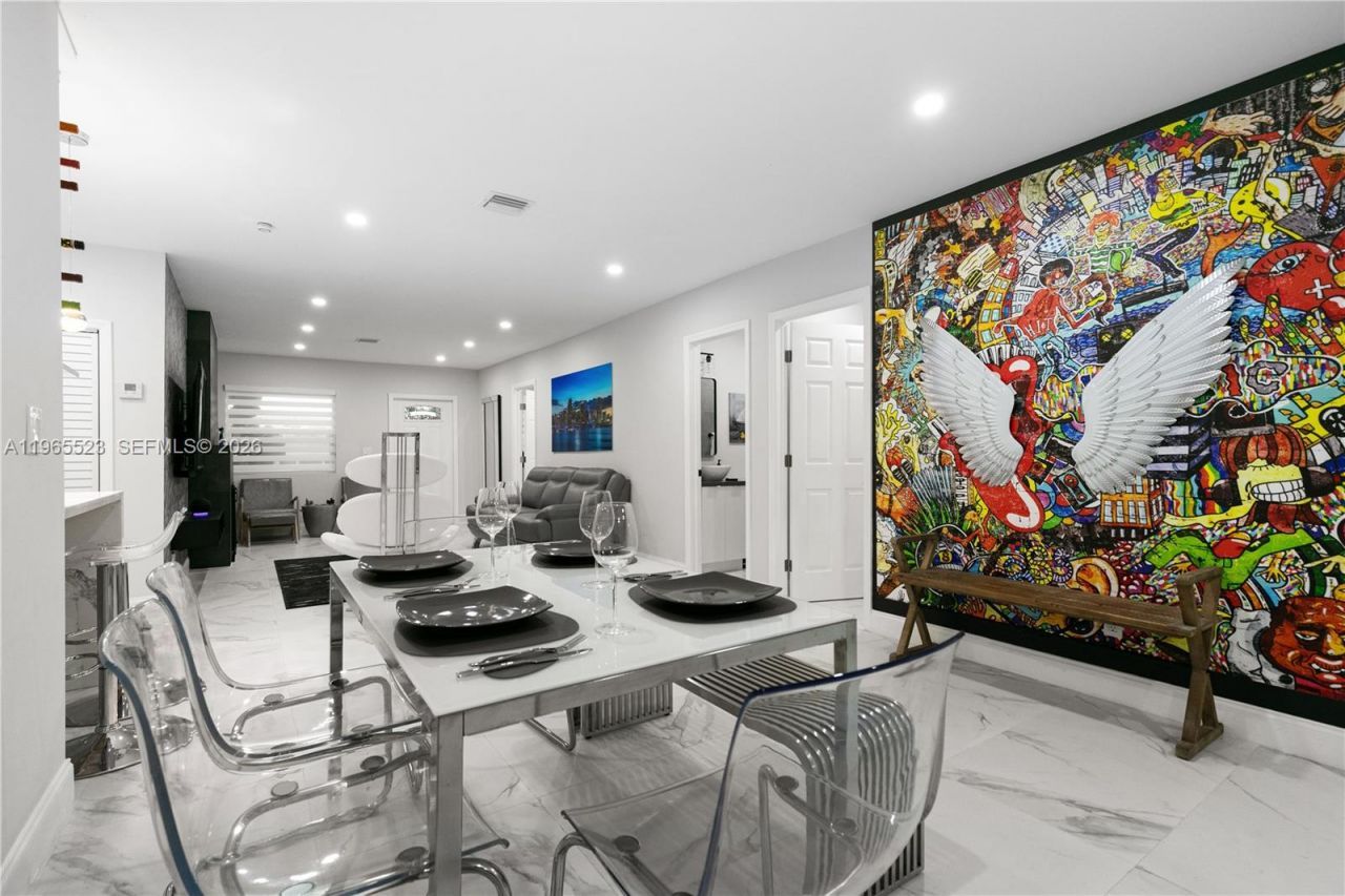 2376 NW 2nd St, Miami, FL 33125 Photo