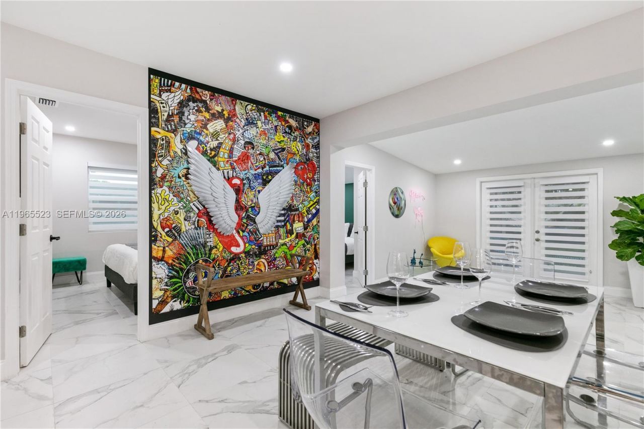 2376 NW 2nd St, Miami, FL 33125 Photo