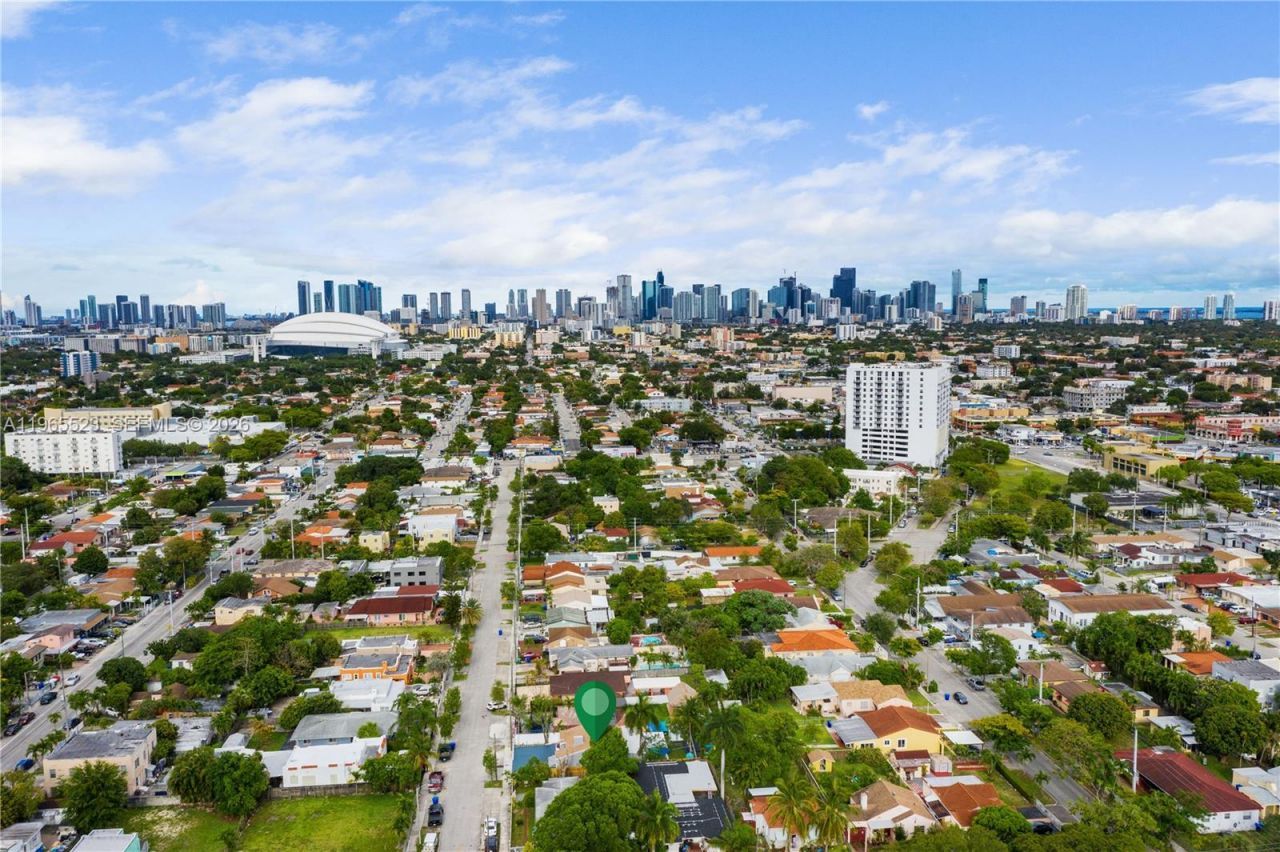 2376 NW 2nd St, Miami, FL 33125 Photo