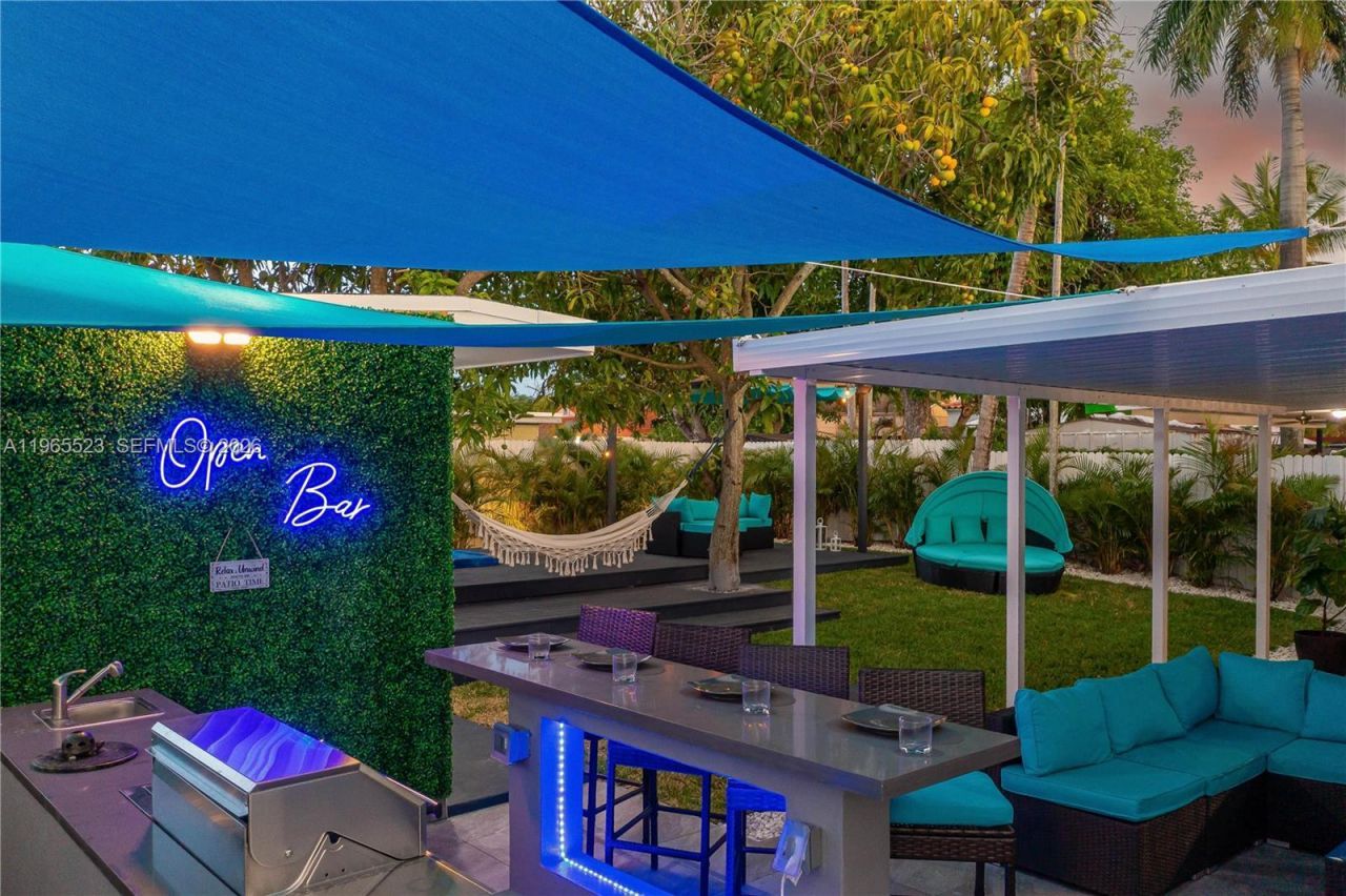 2376 NW 2nd St, Miami, FL 33125 Photo