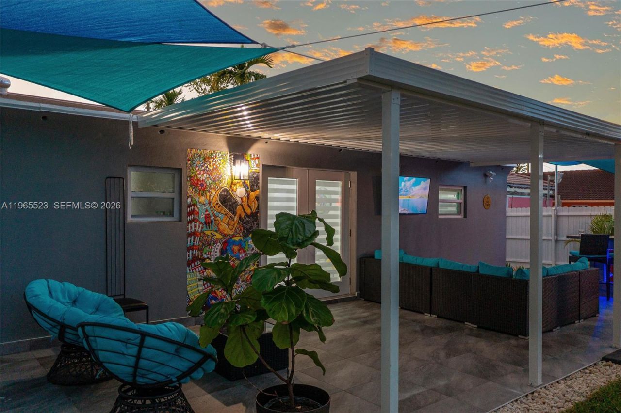 2376 NW 2nd St, Miami, FL 33125 Photo