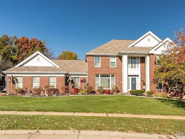2029 Brook Hill Lane, Chesterfield, MO 63017