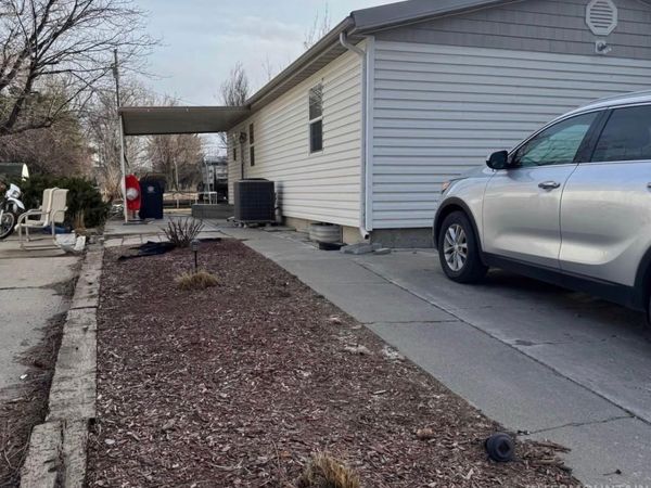 145 4th St, Hazelton, ID 83335