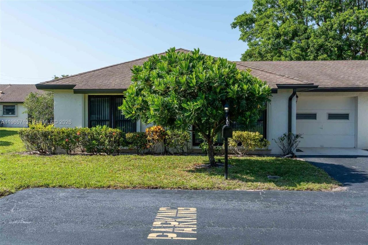 10198 Dovewood Ln, Unit A, Boynton Beach, FL 33436 Photo