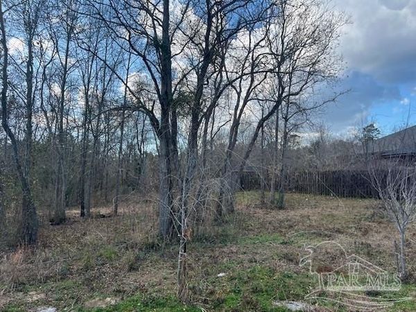 1641 Hollow Point Dr, Cantonment, FL 32533