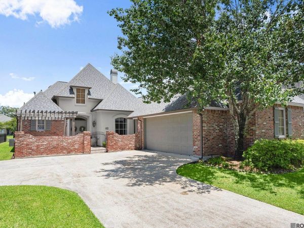 19537 S Harrells Ferry Rd, Baton Rouge, LA 70816